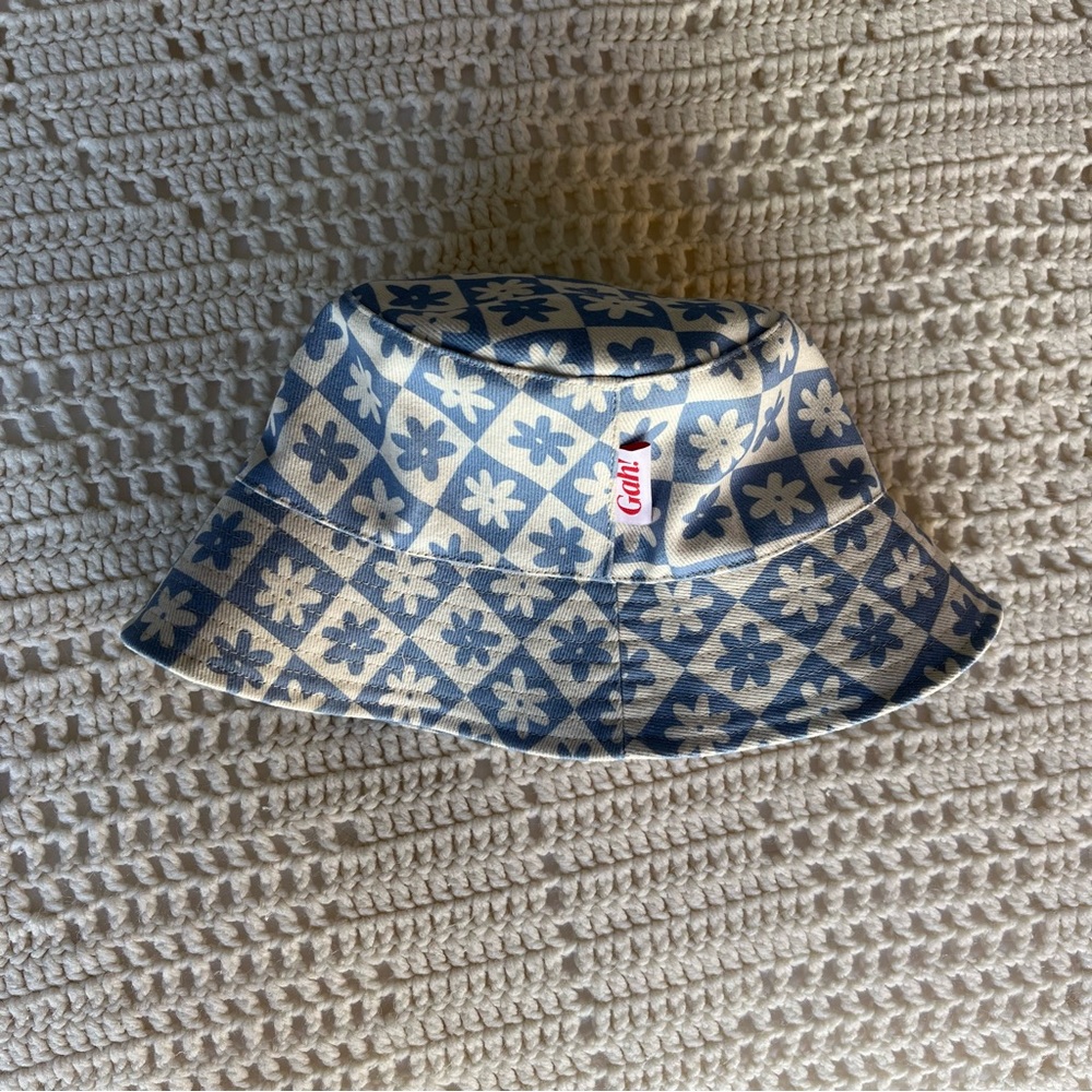 Lisa Says Gah checkered bucket hat